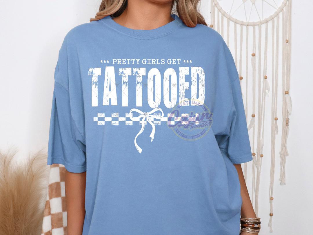 Pretty Girls get Tattooed