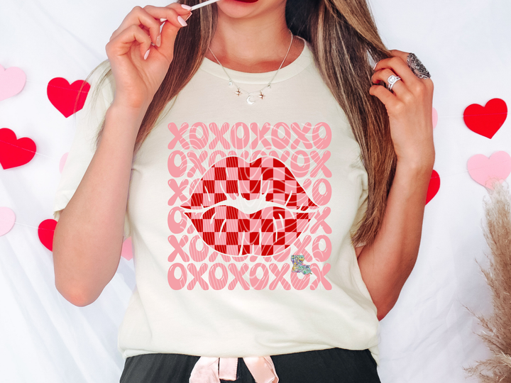 XOXO Checker Lips